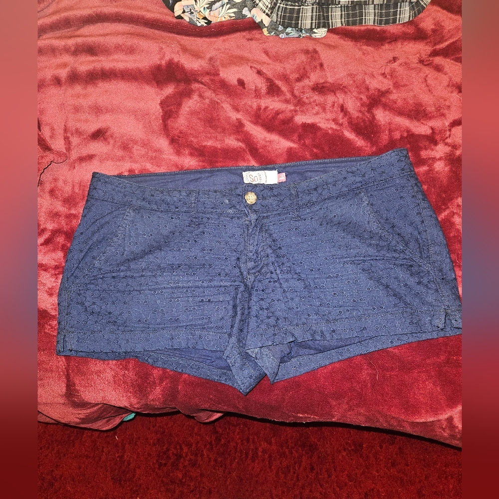 Textured shorts